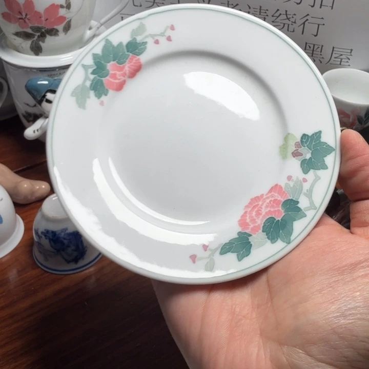 醴陵手绘红芙蓉微瑕12.8厘米