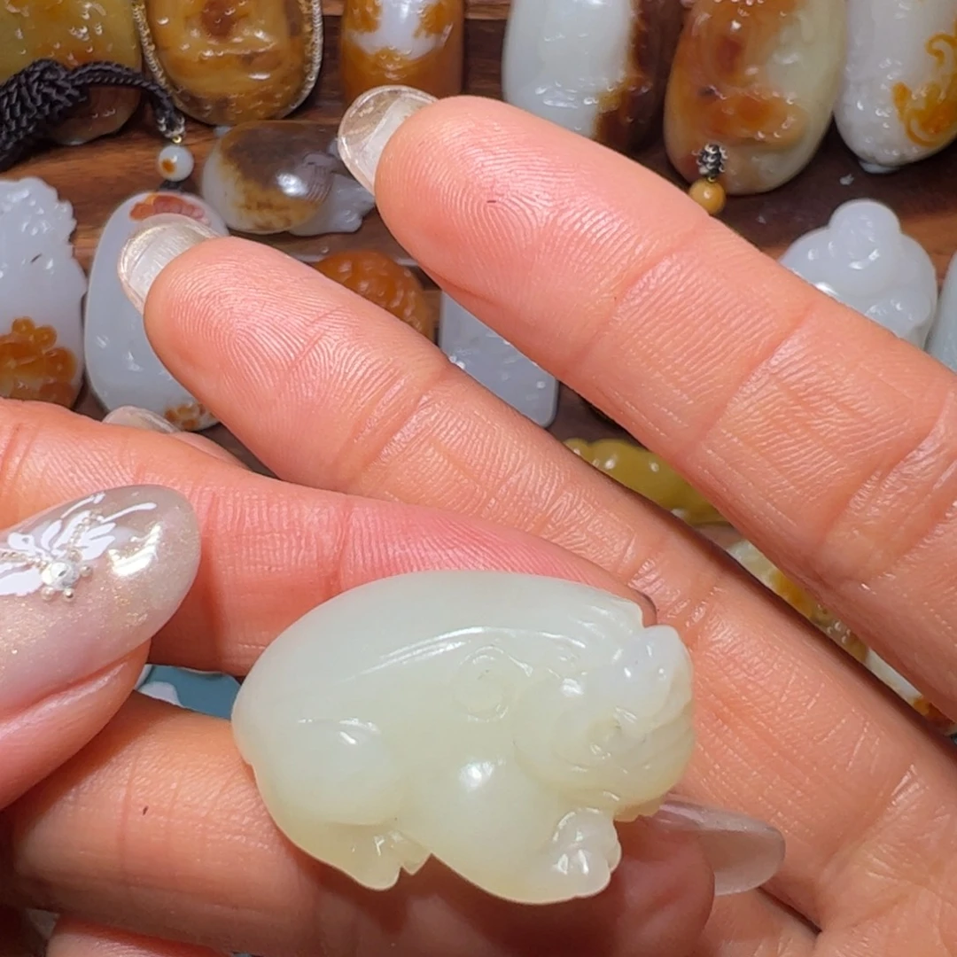 峰***7和田玉未镶嵌颈饰