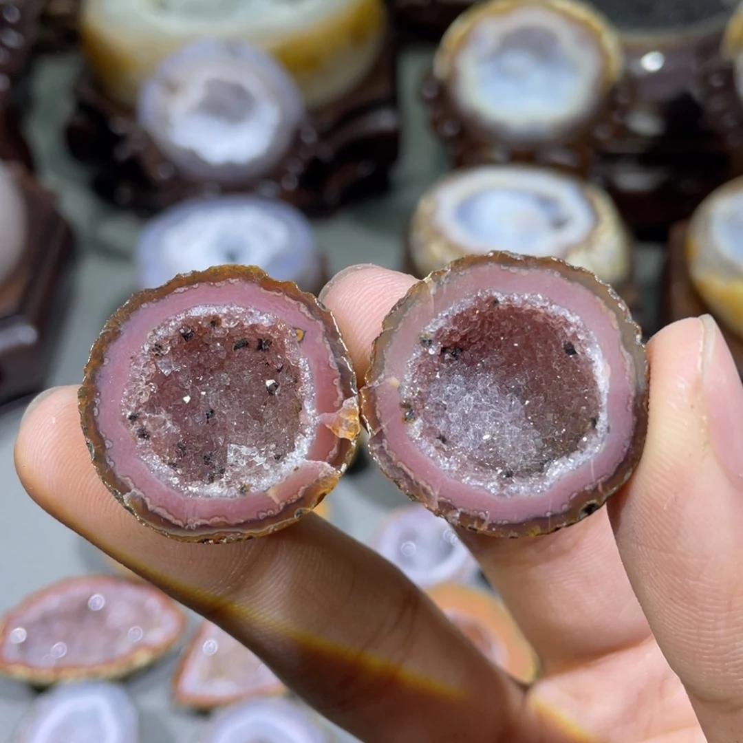 大型摆件（非配饰）未镶嵌水晶大漏战国红