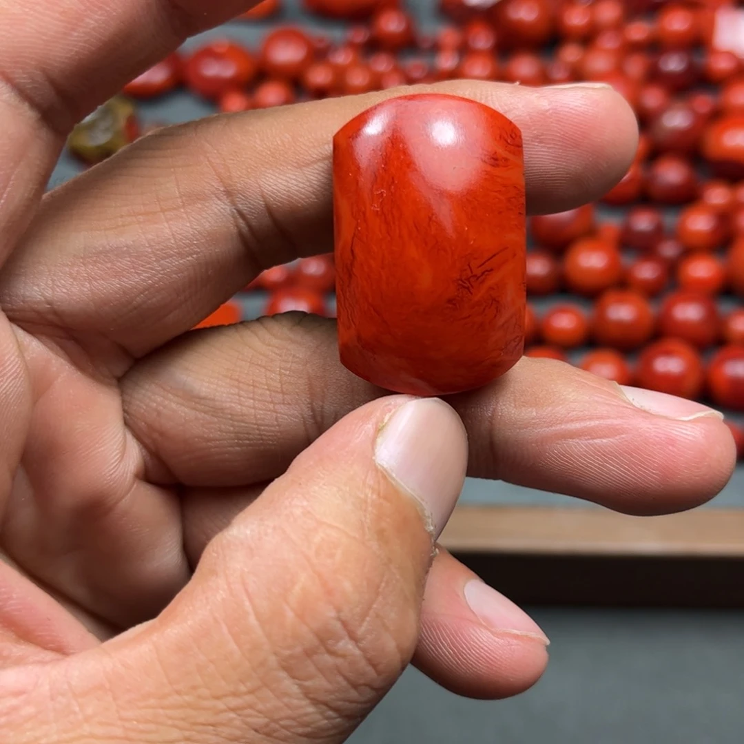 颈饰未镶嵌南红玛瑙