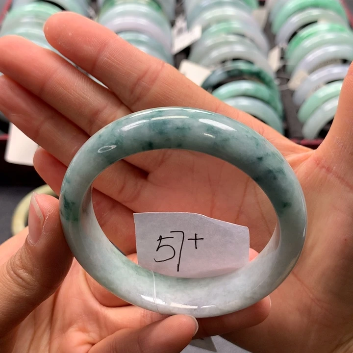 未镶嵌手镯翡翠手镯