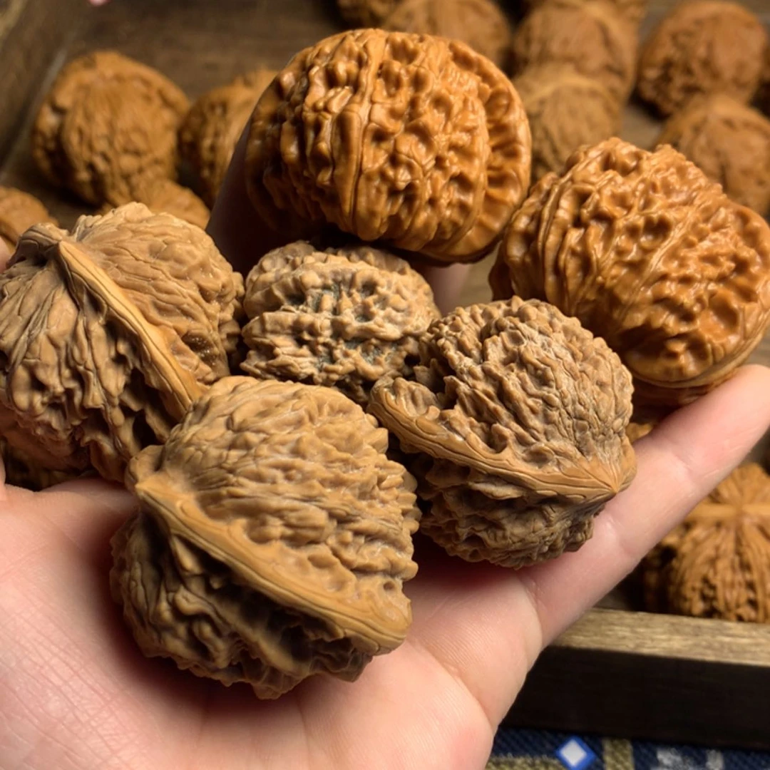 【闪购商品】文玩核桃吊坠阿****雷满天星悍高楼白狮子