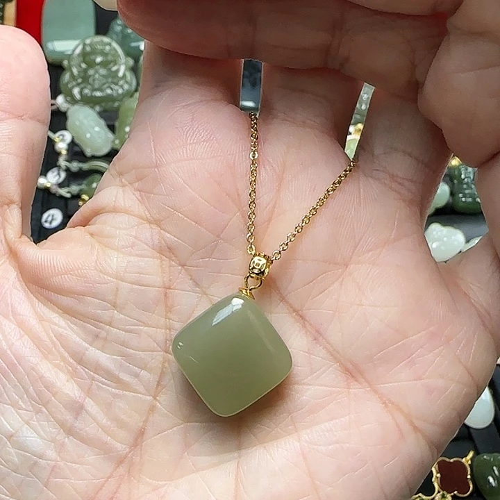 颈饰银S925镶嵌和田玉