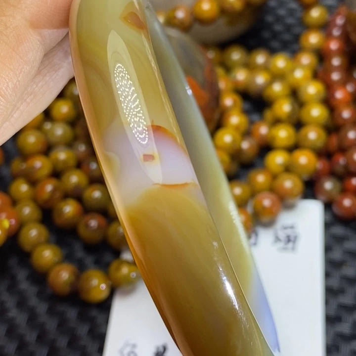 玛瑙/玉髓颈饰未镶嵌好*意