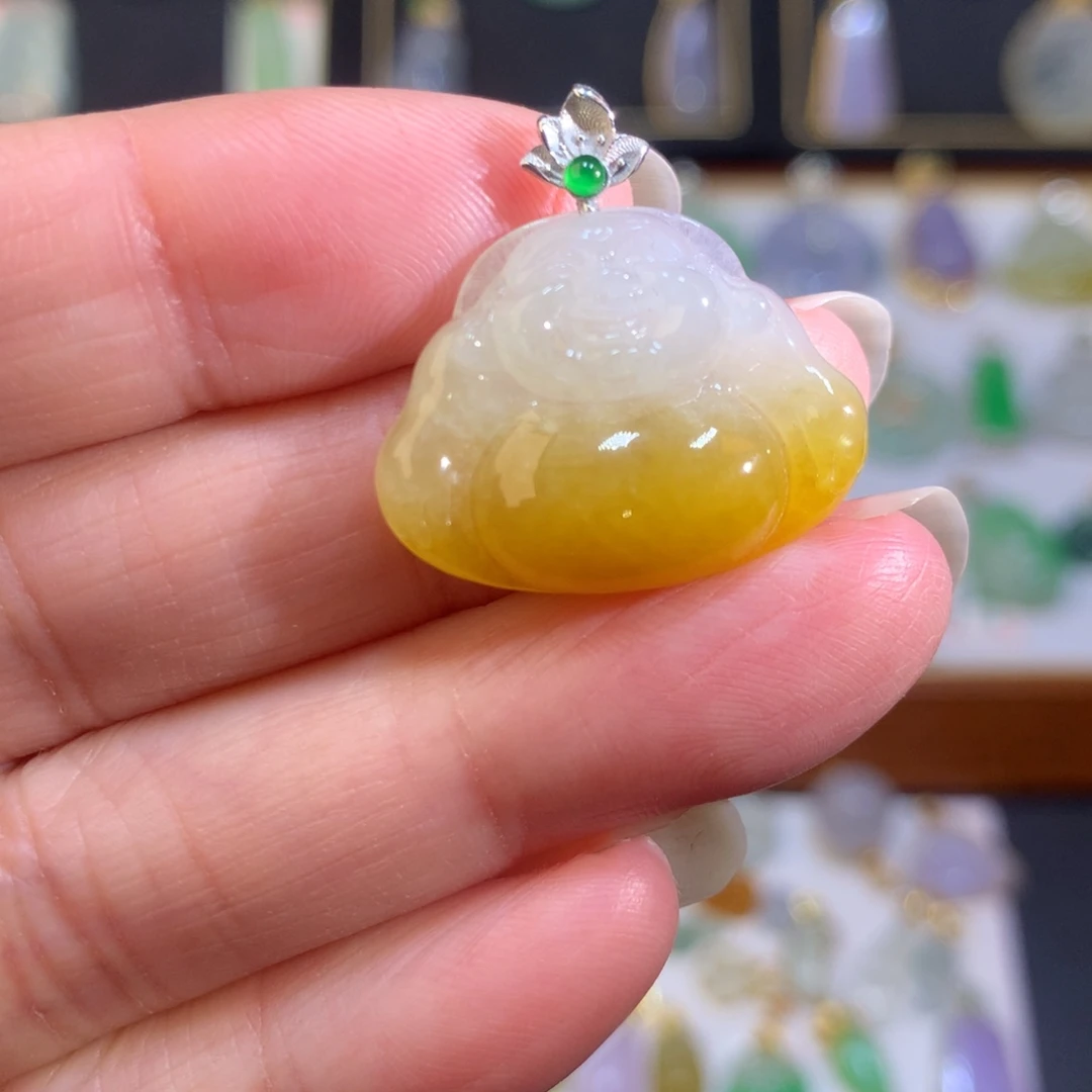 翡翠18K金镶嵌颈饰