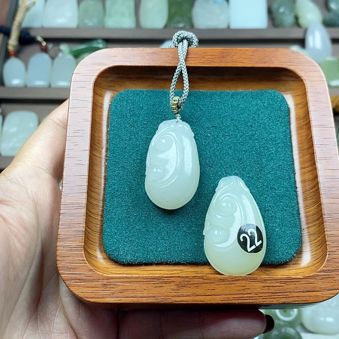 和田玉未镶嵌颈饰如意多样性发1件