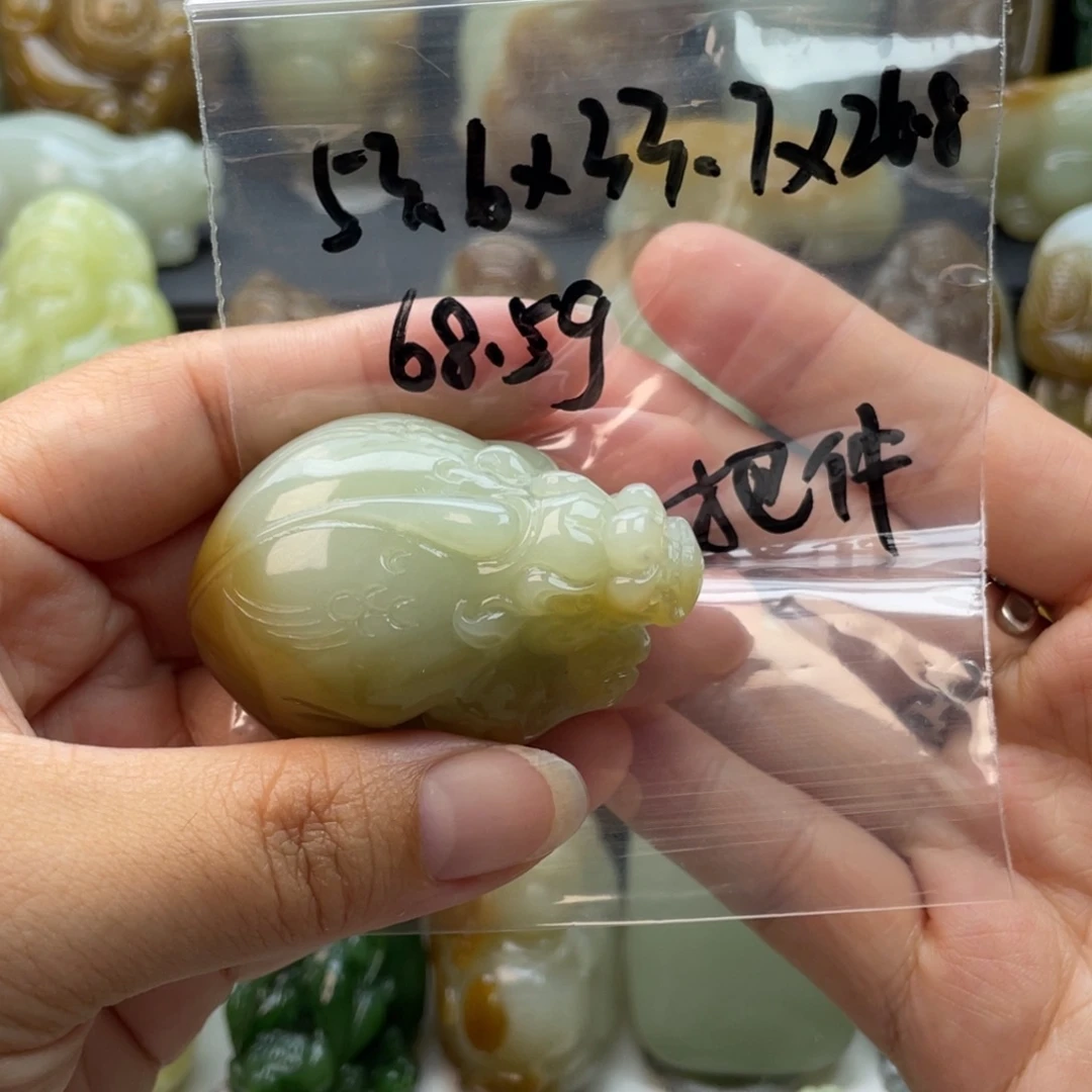 E***_和田玉未镶嵌颈饰