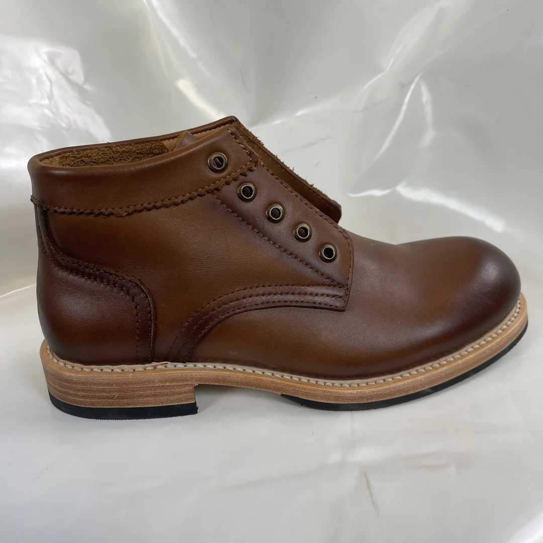 新疆小代皮鞋固特异马丁靴007 －1