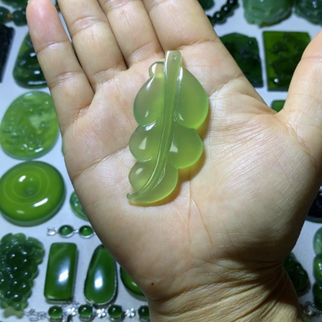 【闪购商品】未镶嵌蛇纹石玉颈饰