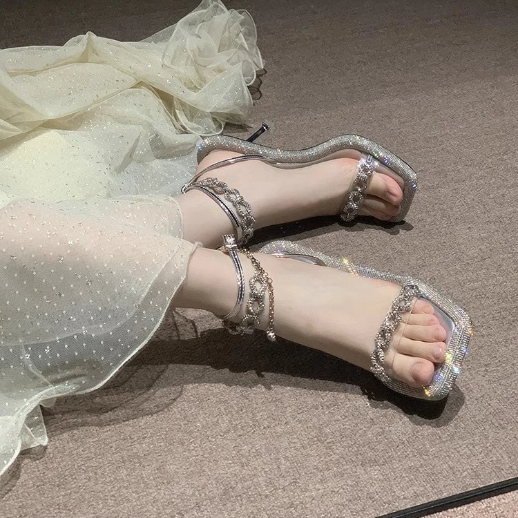 ZHO甜美夏季韩版搭扣凉鞋小个子女生优雅水钻橡胶底单鞋超纤里