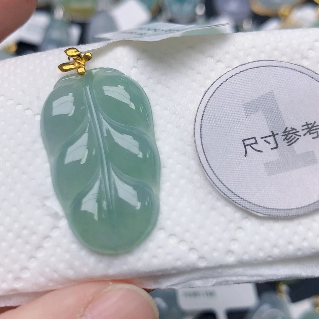 颈饰18K金镶嵌翡翠天然缅甸A货翡翠