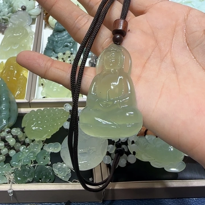 蛇纹石玉未镶嵌吊坠