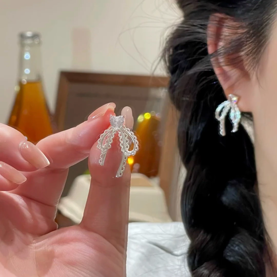 铜合金合成锆石耳饰 蕾丝蝴蝶结爱心耳钉2025新款小众高级感耳饰