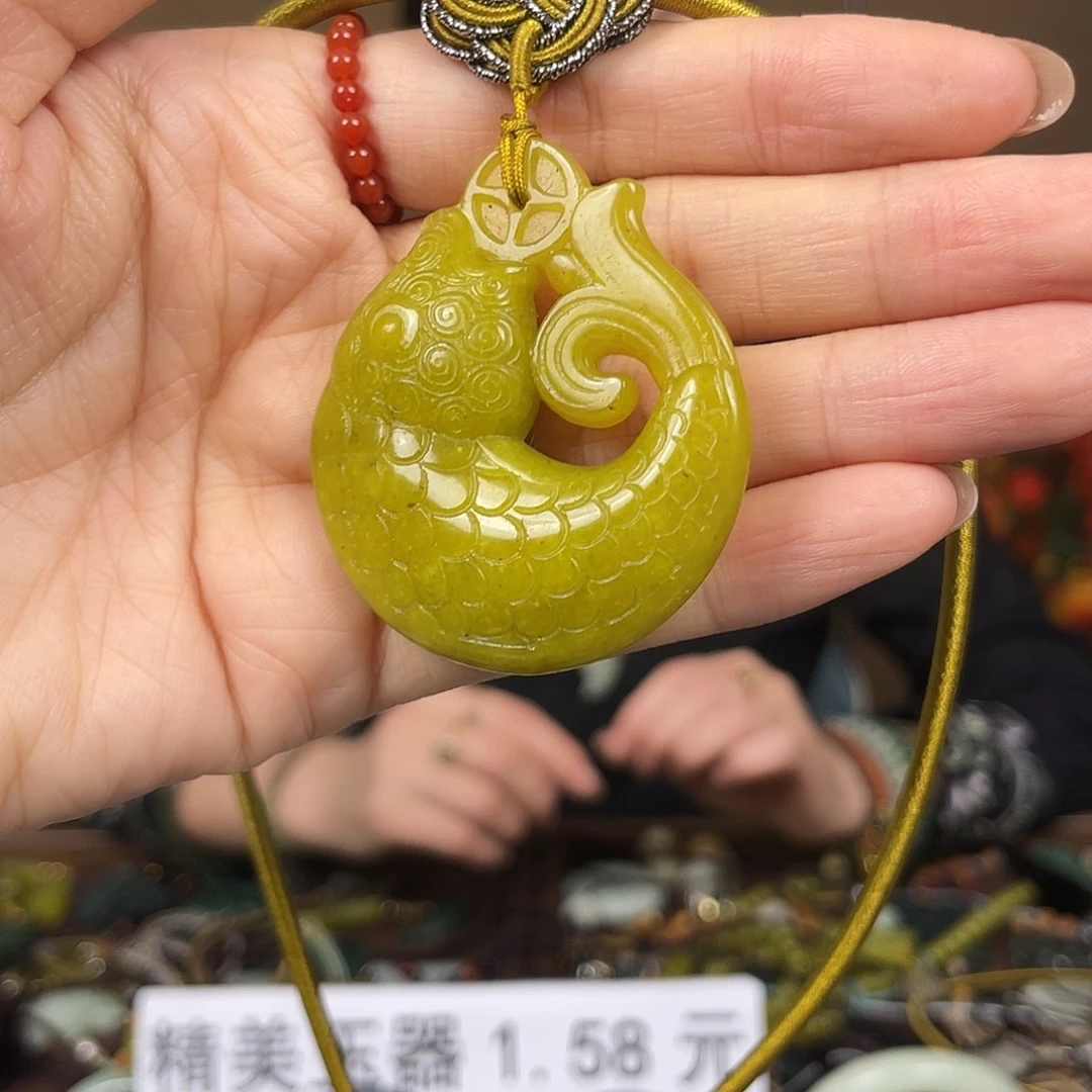 和田玉（糖玉）未镶嵌颈饰