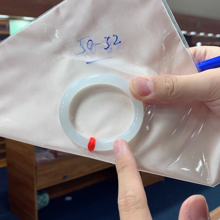 翡翠手镯未镶嵌买断