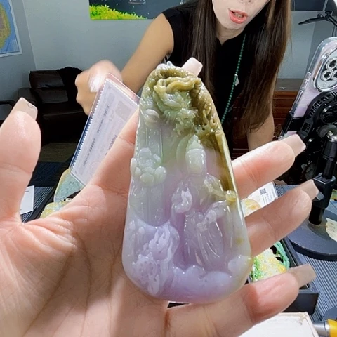 颈饰未镶嵌翡翠一个