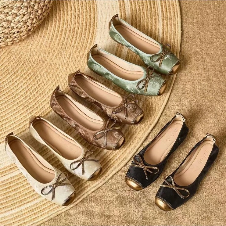 2025新品热销百搭女鞋复古舒适四季平底鞋软底女高级感单鞋