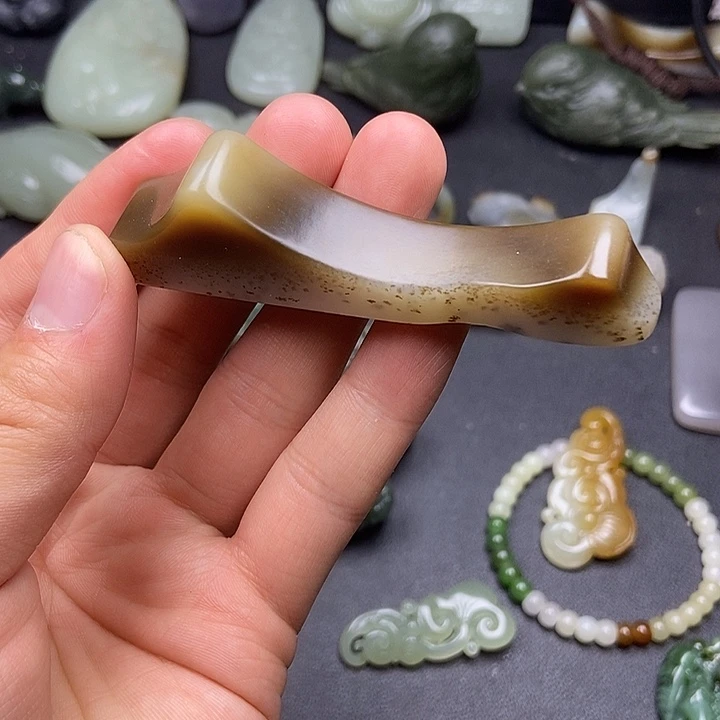 未镶嵌和田玉挂件