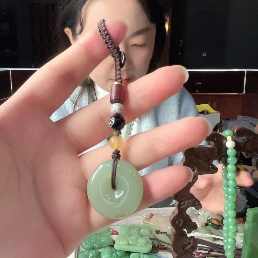 密玉（石英质玉）未镶嵌颈饰