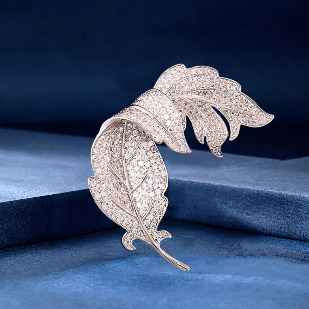 铜合成锆石胸针 轻奢小众设计感羽毛树叶商务胸针胸花别针女简约