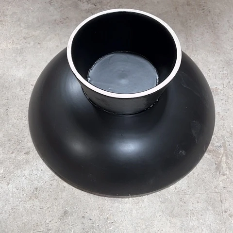 微瑕，不能明火，口径28高脚水果盘底部有裂