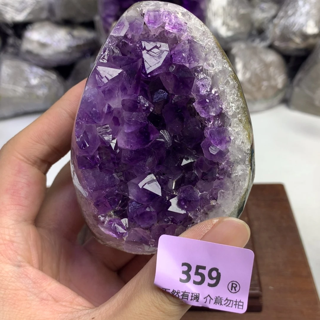 未镶嵌水晶大型摆件（非配饰）