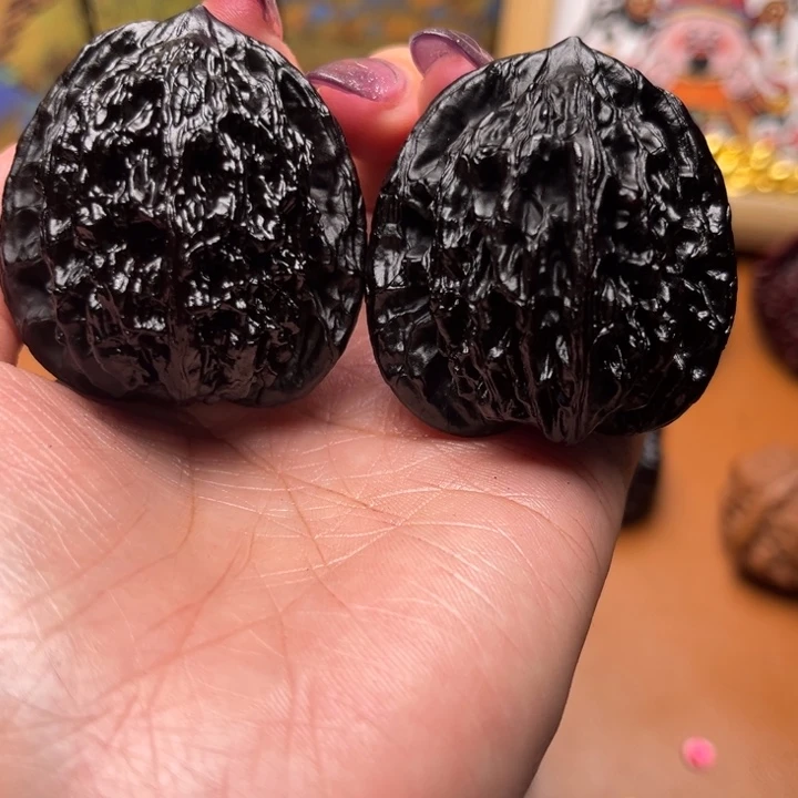 核桃地闷文玩手把件虎头 42 尺 37