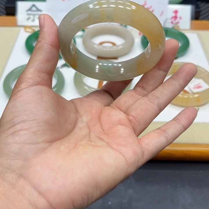 未镶嵌手镯石英质玉纯***吃