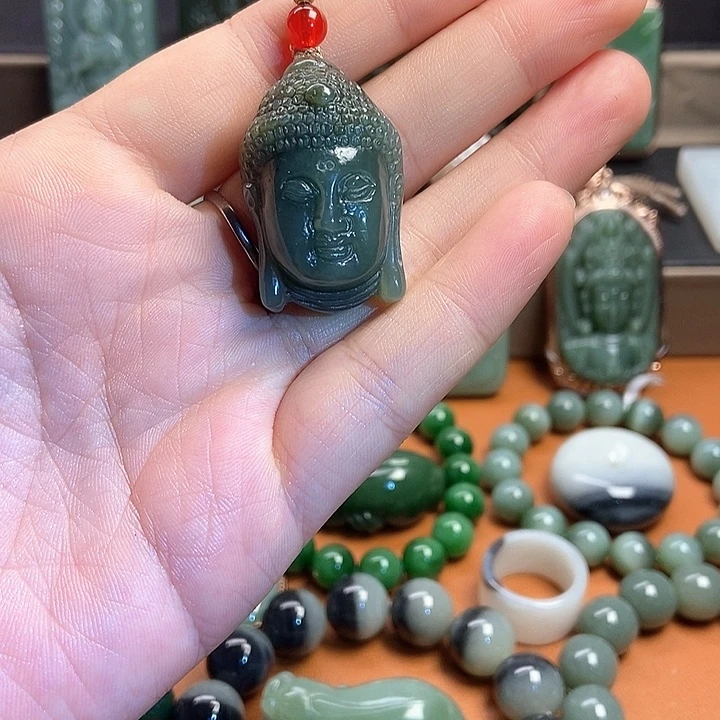 和田玉未镶嵌颈饰