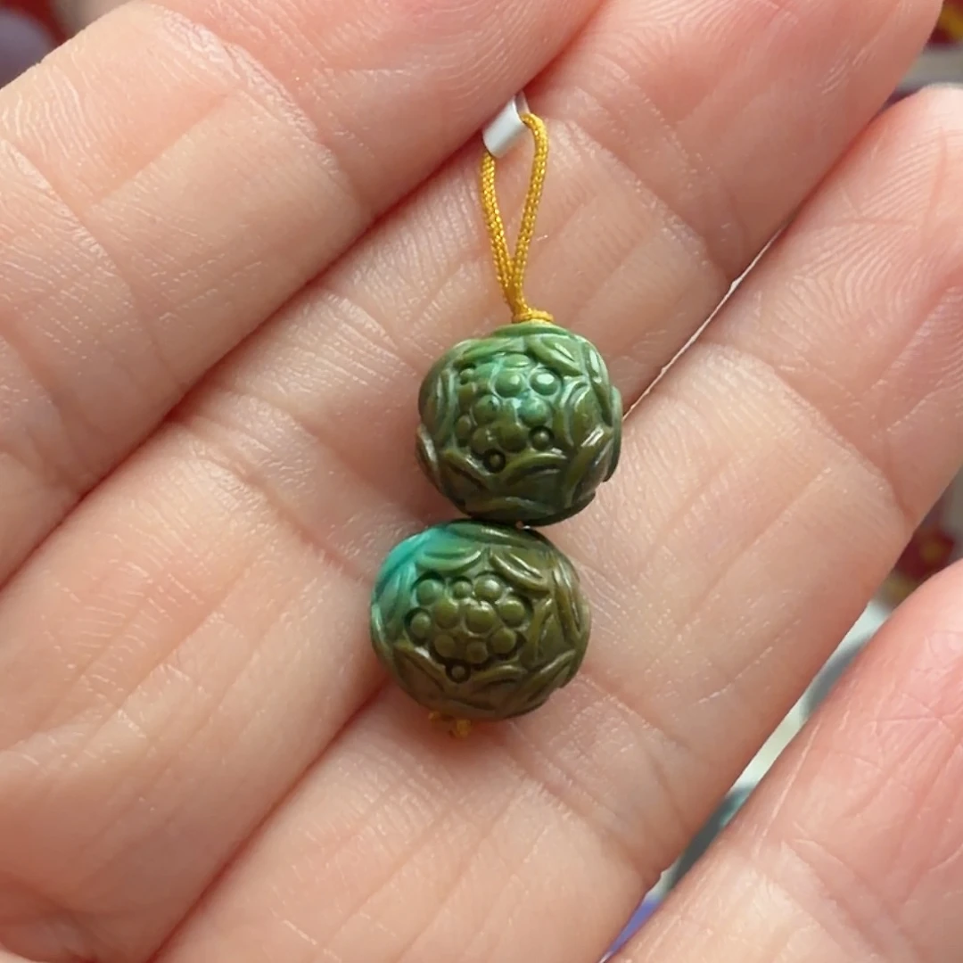 绿松石未镶嵌颈饰