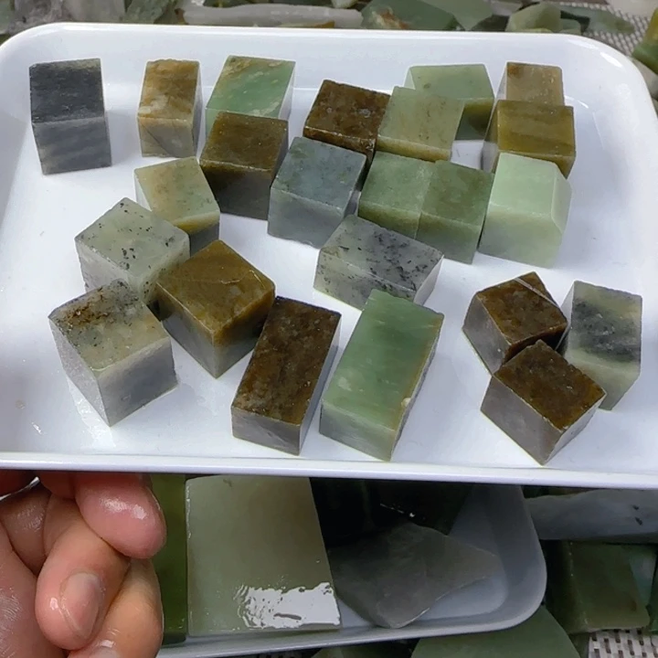 未镶嵌和田玉珠宝半成品