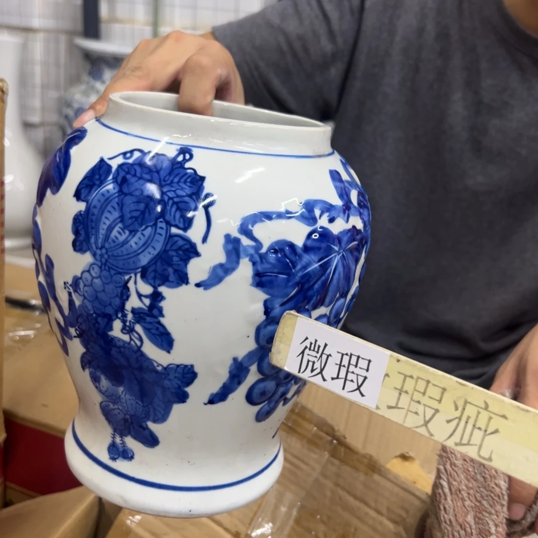 微瑕青花瓷器值得厚爱