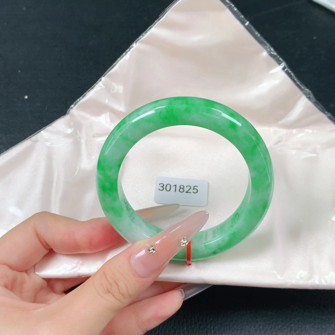 未镶嵌手镯翡翠天然翡翠手镯04