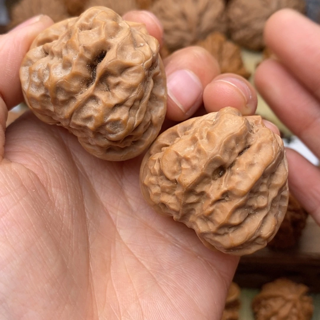 文玩核桃把件166号38-42箭毒蛙