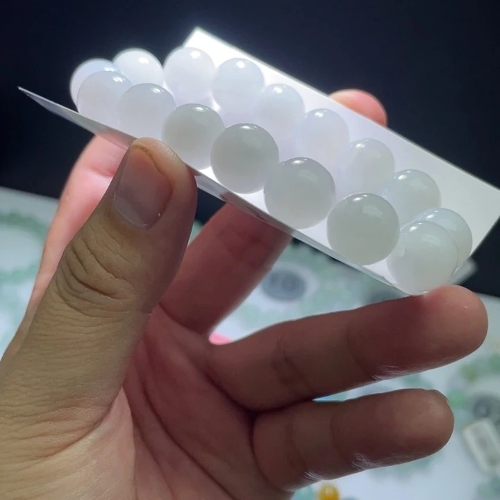 未镶嵌定制翡翠翡翠卡12+