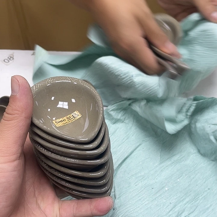 .***m军禾商贸行杂货铺