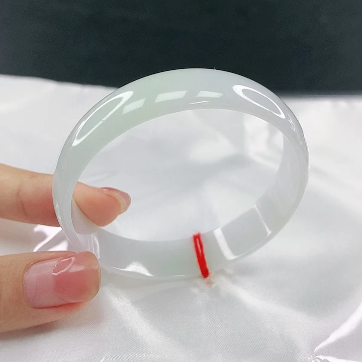 翡翠未镶嵌手镯圈52，05105