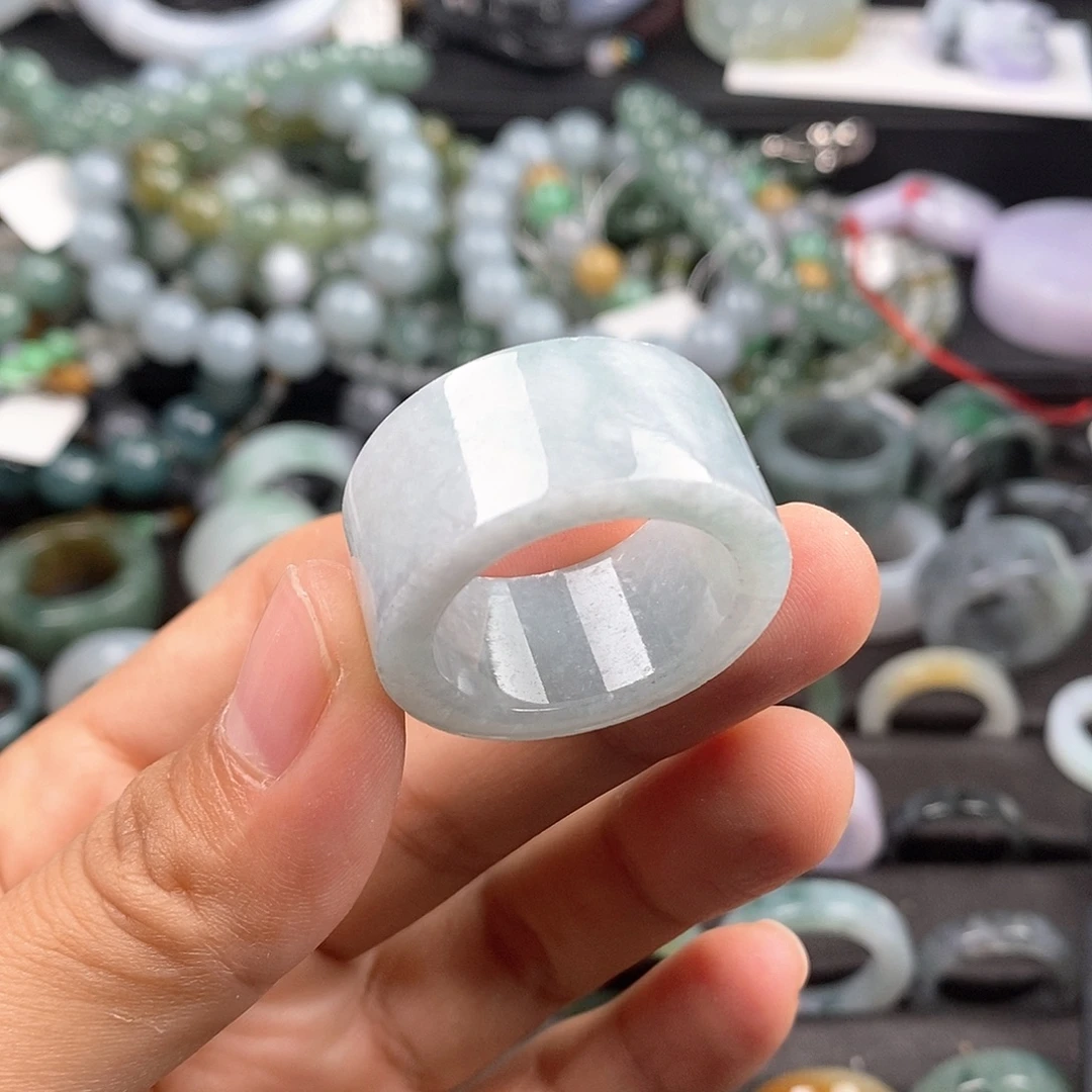 翡翠未镶嵌戒指买断