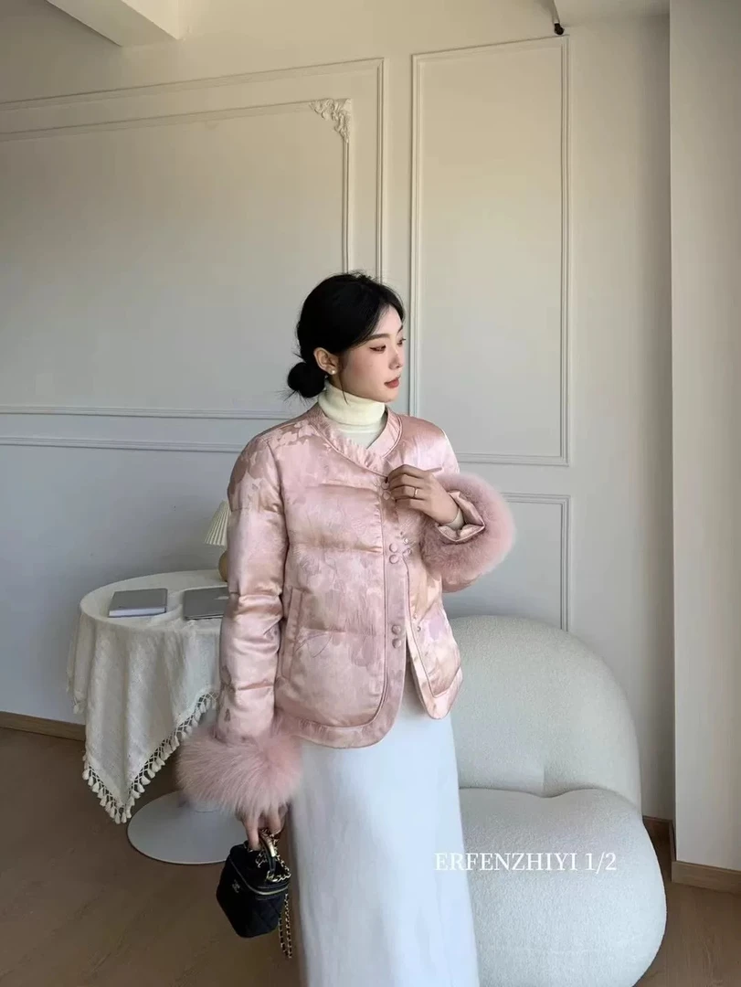 新中式国风狐狸毛袖口提花羽绒服女冬季新款重工浮雕白鸭绒外套潮