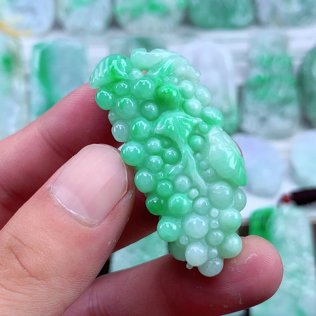 翡翠未镶嵌颈饰翡翠吊坠