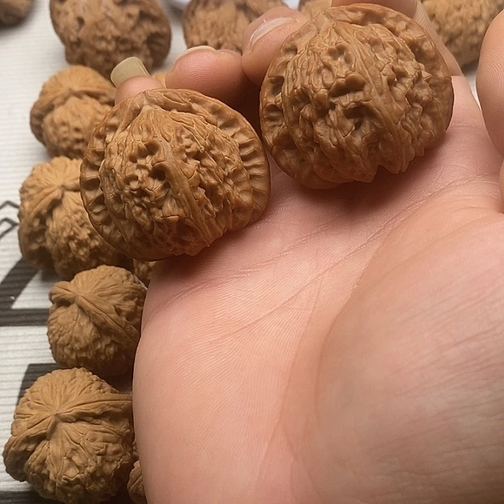 *****吊坠文玩核桃43白狮子