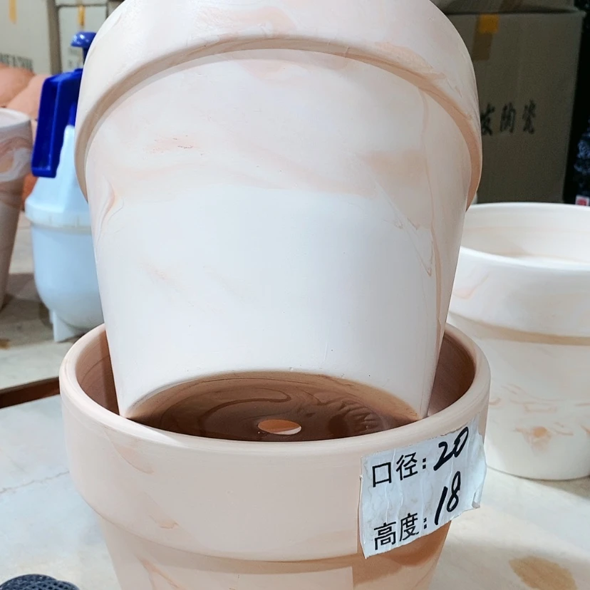 【闪购商品】红陶玛奇朵20x18