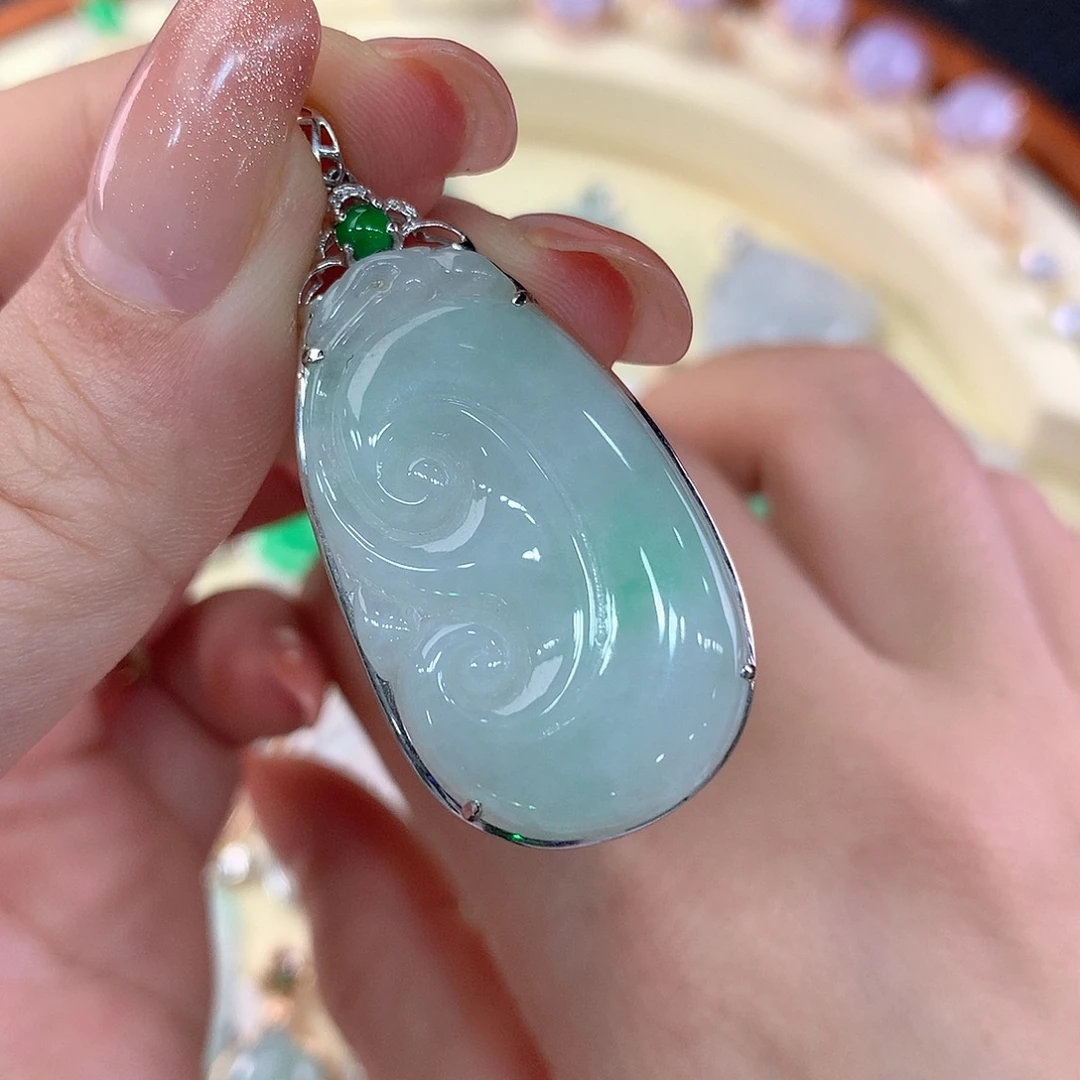 翡翠18K金镶嵌吊坠(不含链)