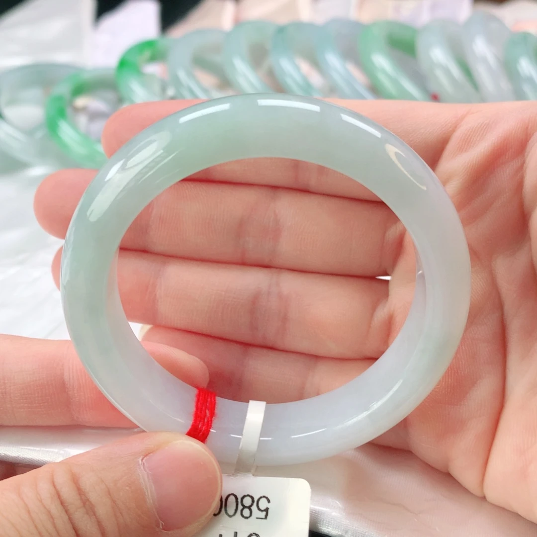 翡翠手镯未镶嵌缅甸A货翡翠手镯