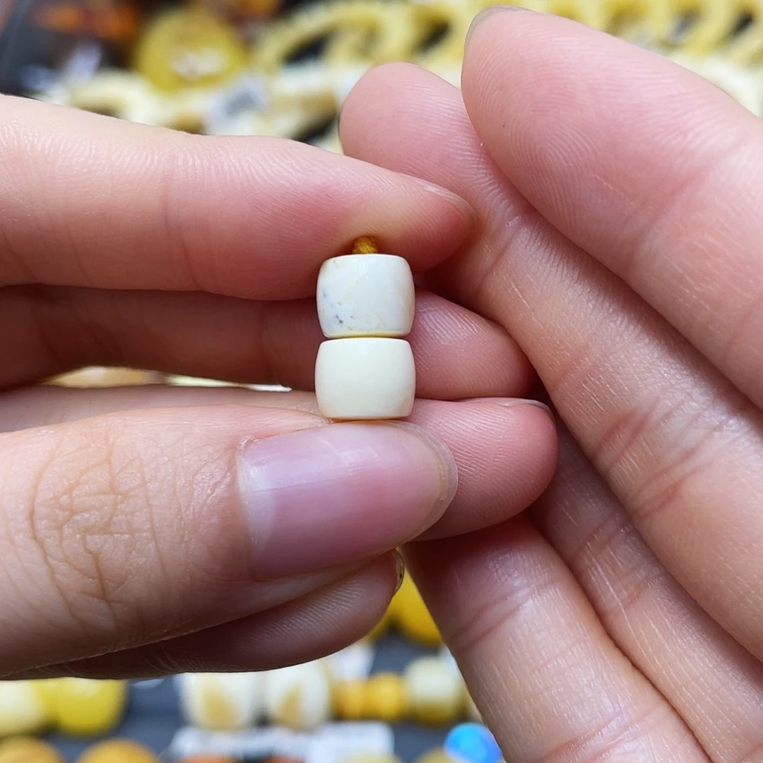 未镶嵌蜜蜡裸石直切对珠8mm瑕