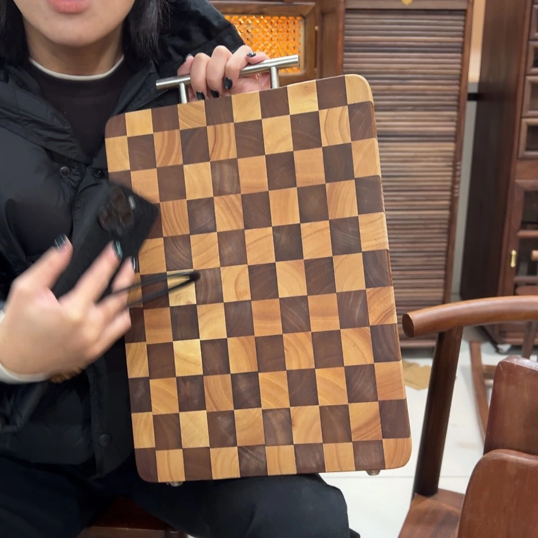 棋盘格军事基地萨卡卡卡