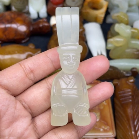 未镶嵌蛇纹石玉颈饰20