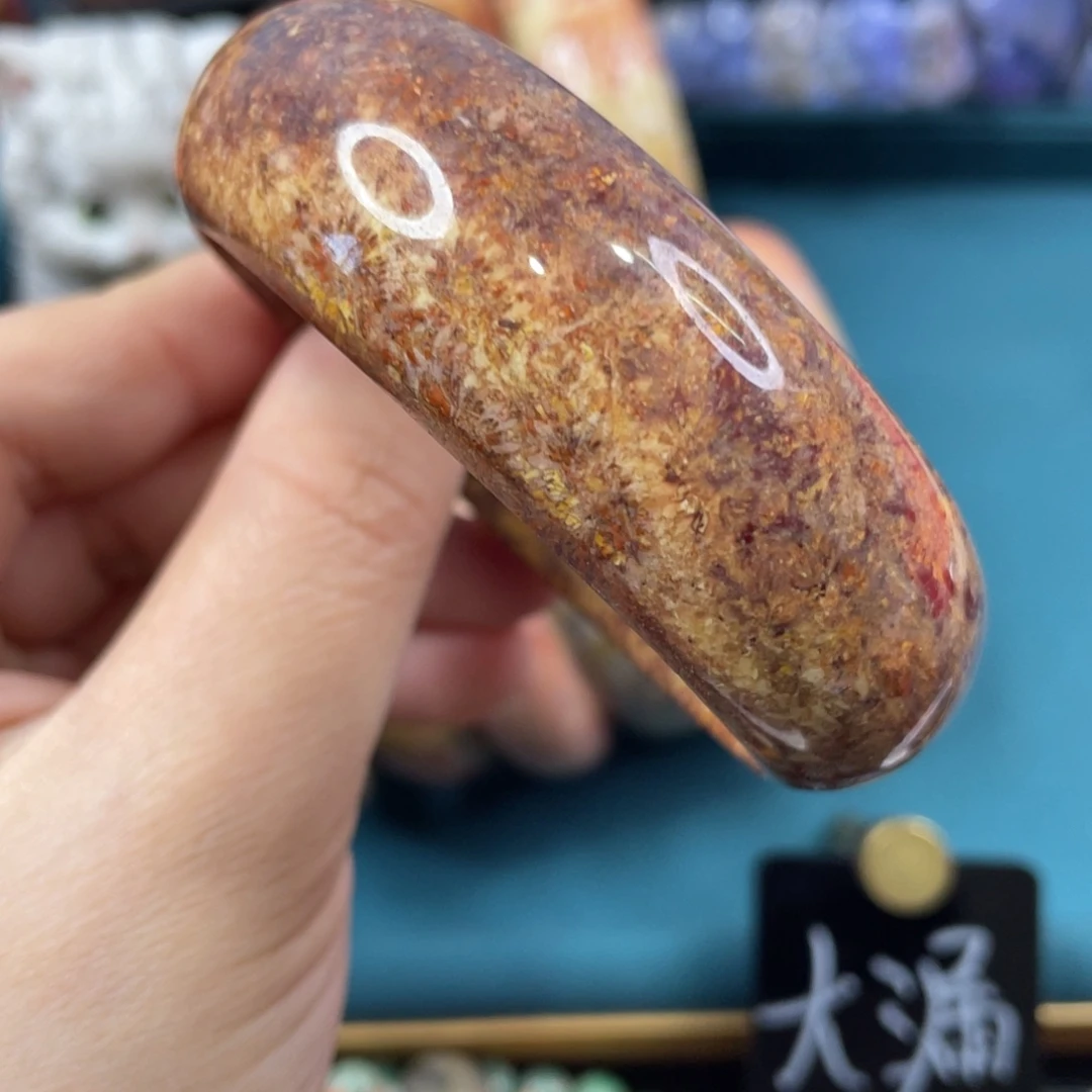 未镶嵌手镯硅化玉