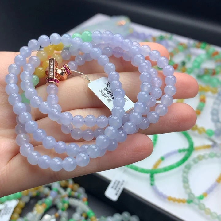 翡翠手镯未镶嵌卡