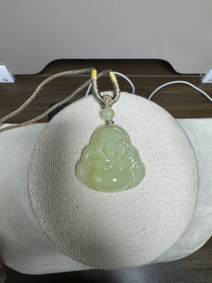 宝洲富艺和田玉若羌黄口料佛公吊坠不包税时尚挂坠多样性（发1件